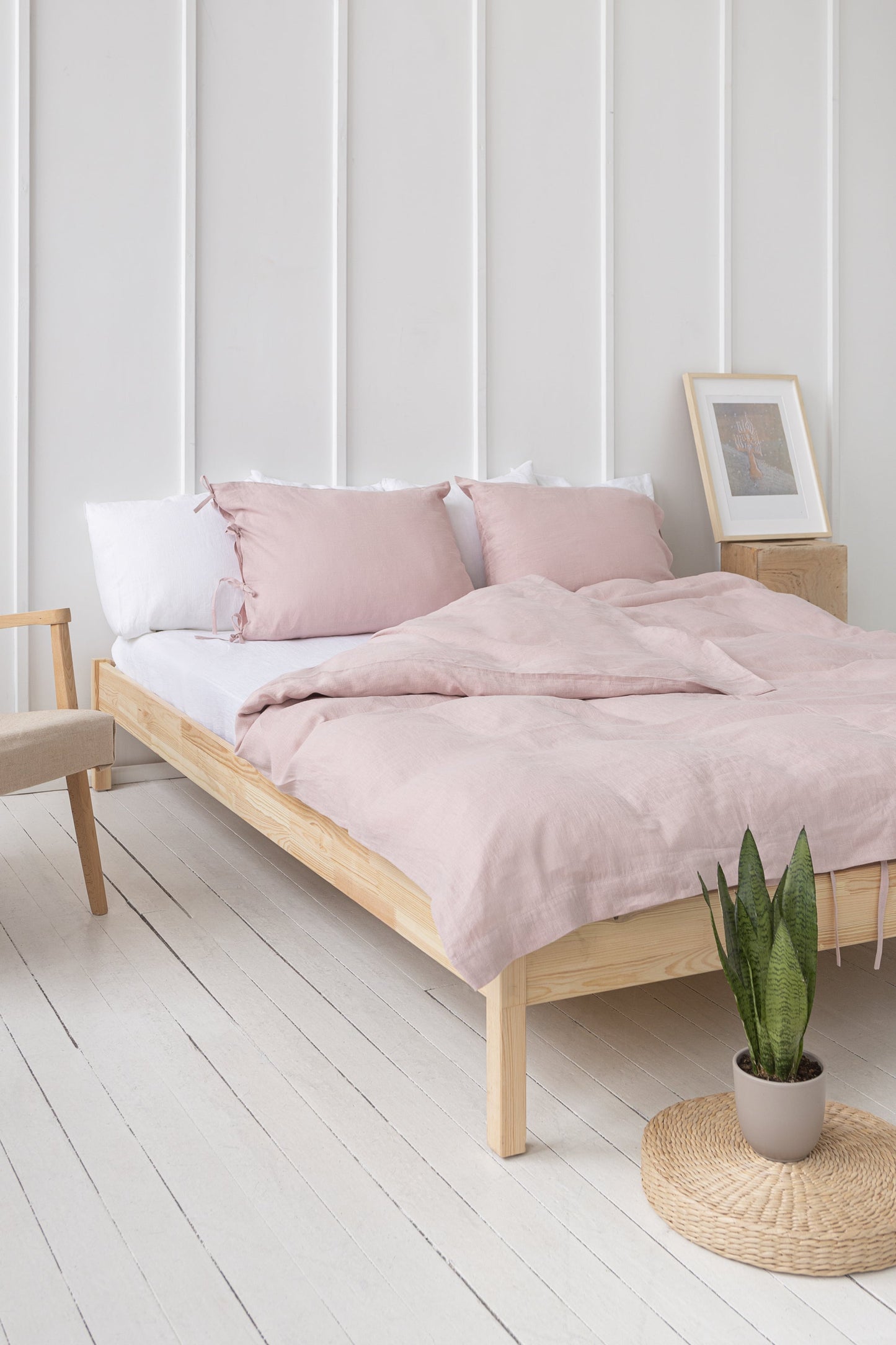 Pale Pink linen pillowcase with ties
